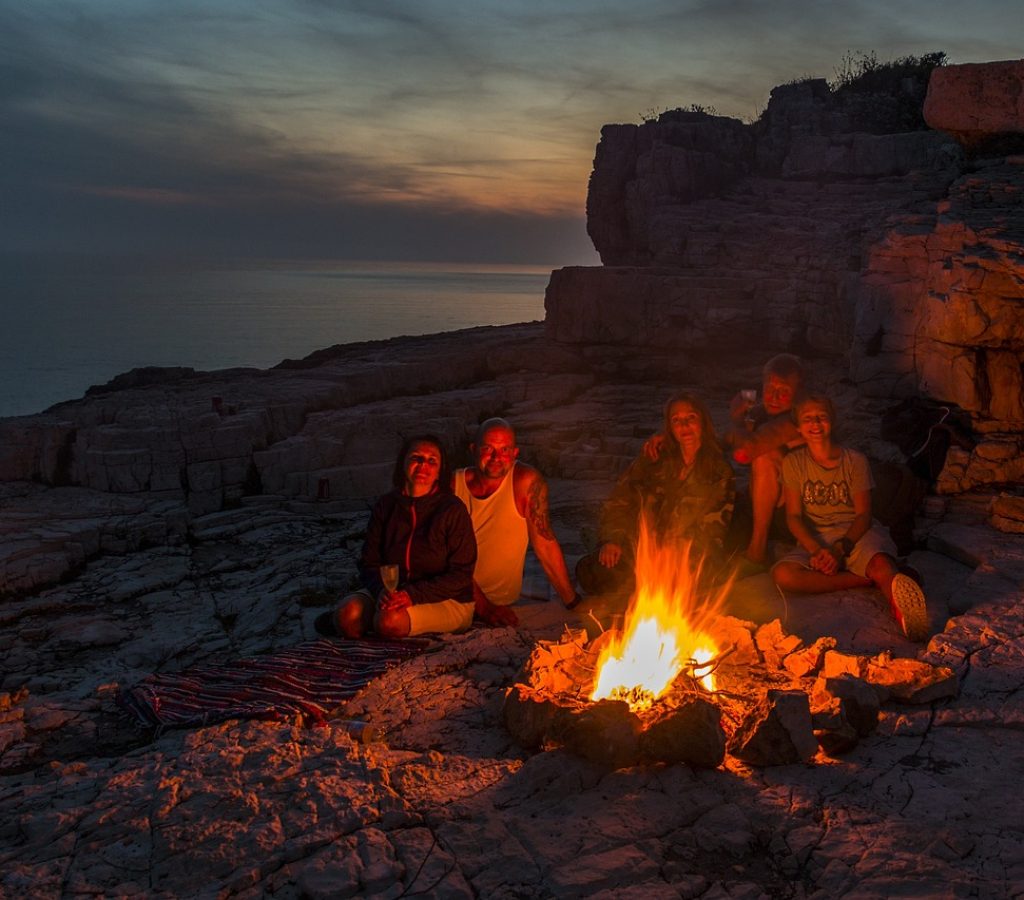 Dinámica grupal de autoconocimiento con juegos terapéuticos